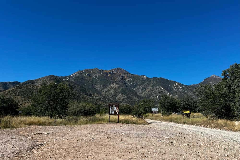 Hunter Canyon Parking Lot